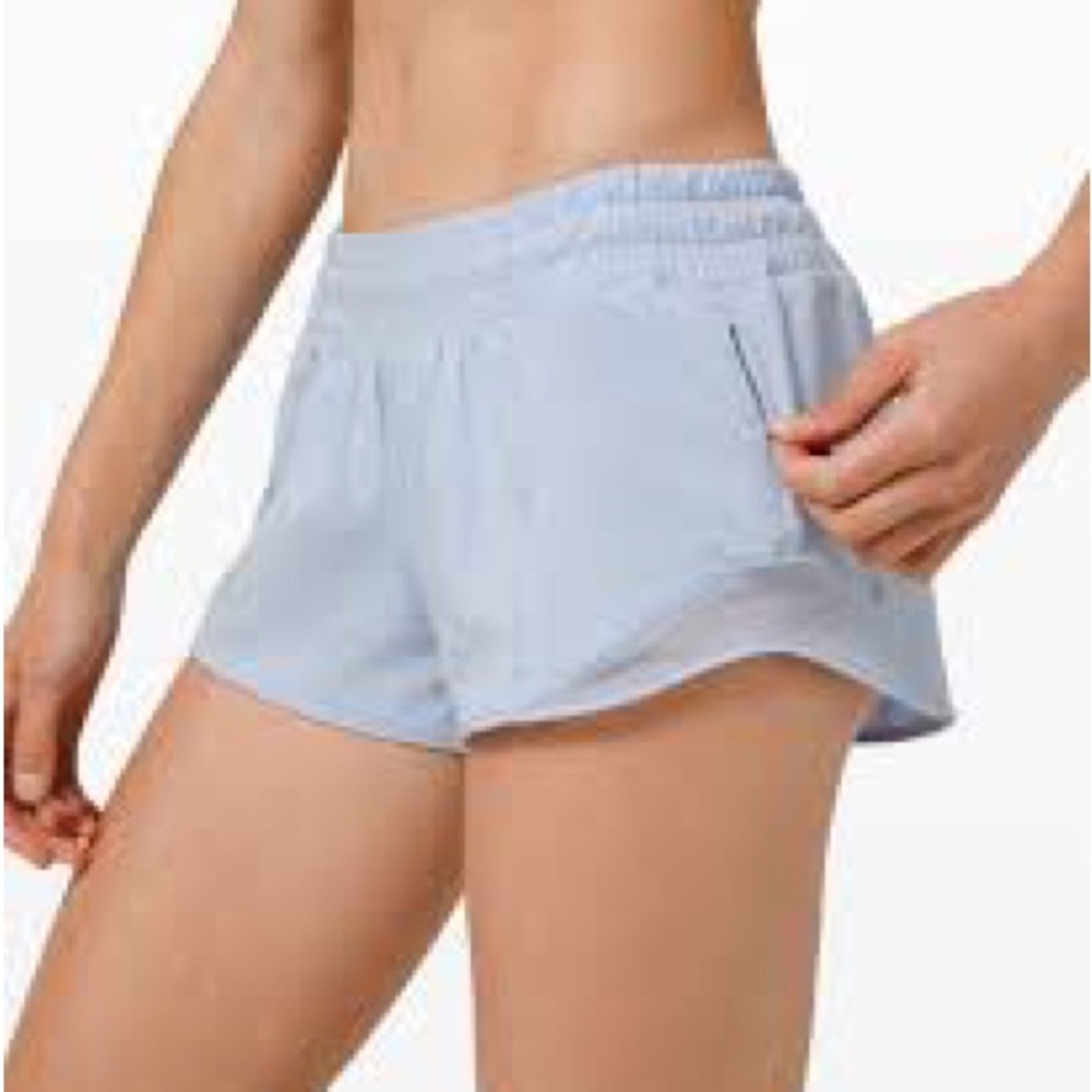 lululemon 2.5inch hotty hot shorts-blue linen